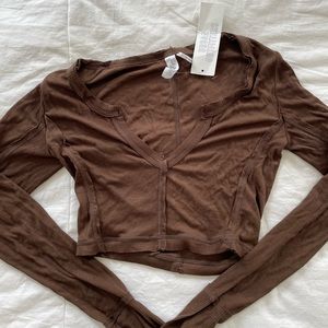 urban outfitters brown cropped long sleeve shirt